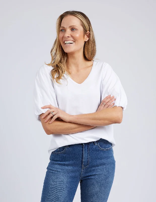 Elm Joy S/S Tee - White Front Pockets Side Pockets Patch Pockets