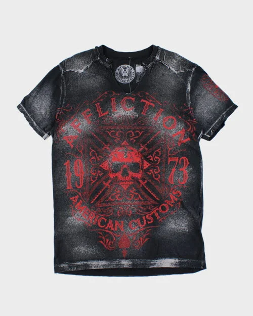 Vintage 2000's Affliction V-Neck Gothic T-Shirt - S Graphic Embroidered Appliqued