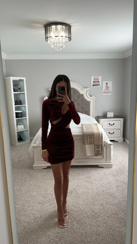 BURGUNDY VELVET CUT OUT MINI DRESS Stylish Sweetheart Mini Dress