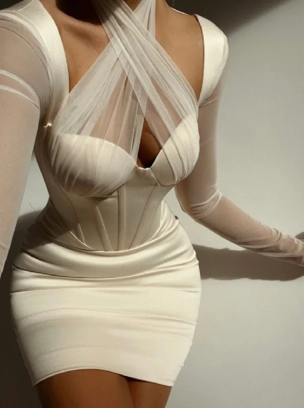 SEASHELL MINI DRESS Trendy Cut-Out Mini Dress