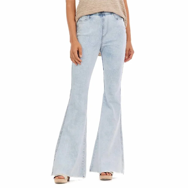 Lyla Flare High Rise Jeans In Blue Casual Straight-Leg Jeans